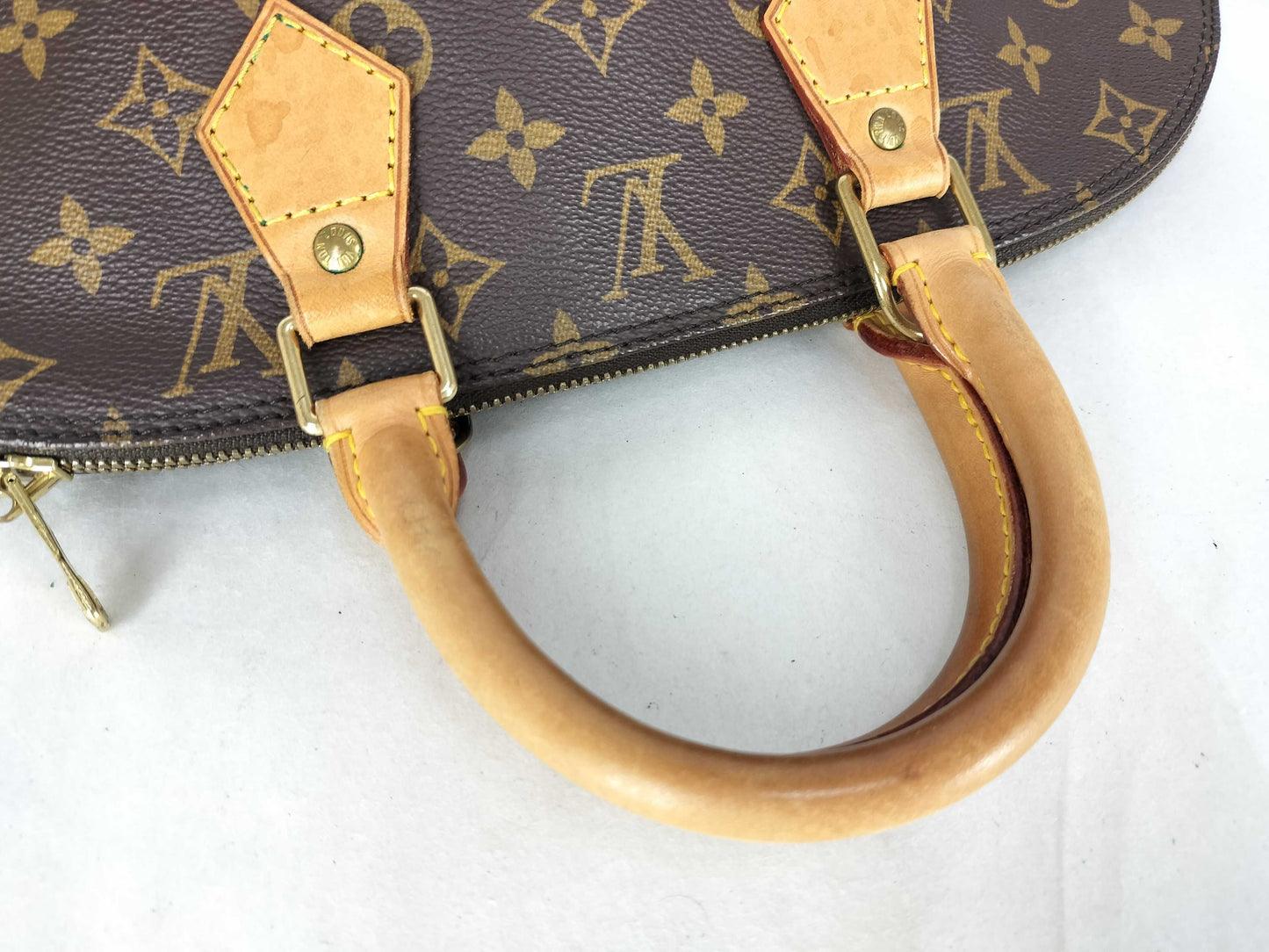 LOUIS VUITTON Monogram Louis Vuitton Monogram Alma Handbag M51130 Handbag