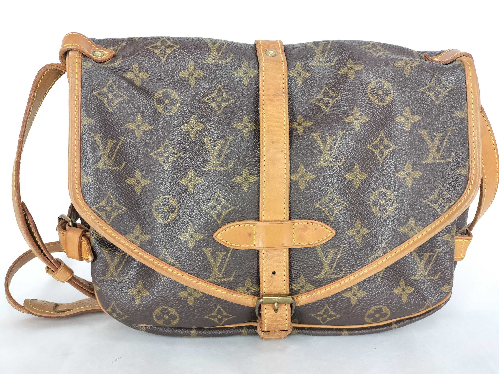LOUIS VUITTON Monogram Louis Vuitton Monogram M42256 Saumur 30 Shoulder Bag