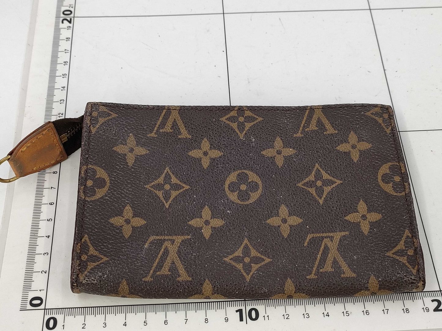 LOUIS VUITTON Pouch Louis Vuitton