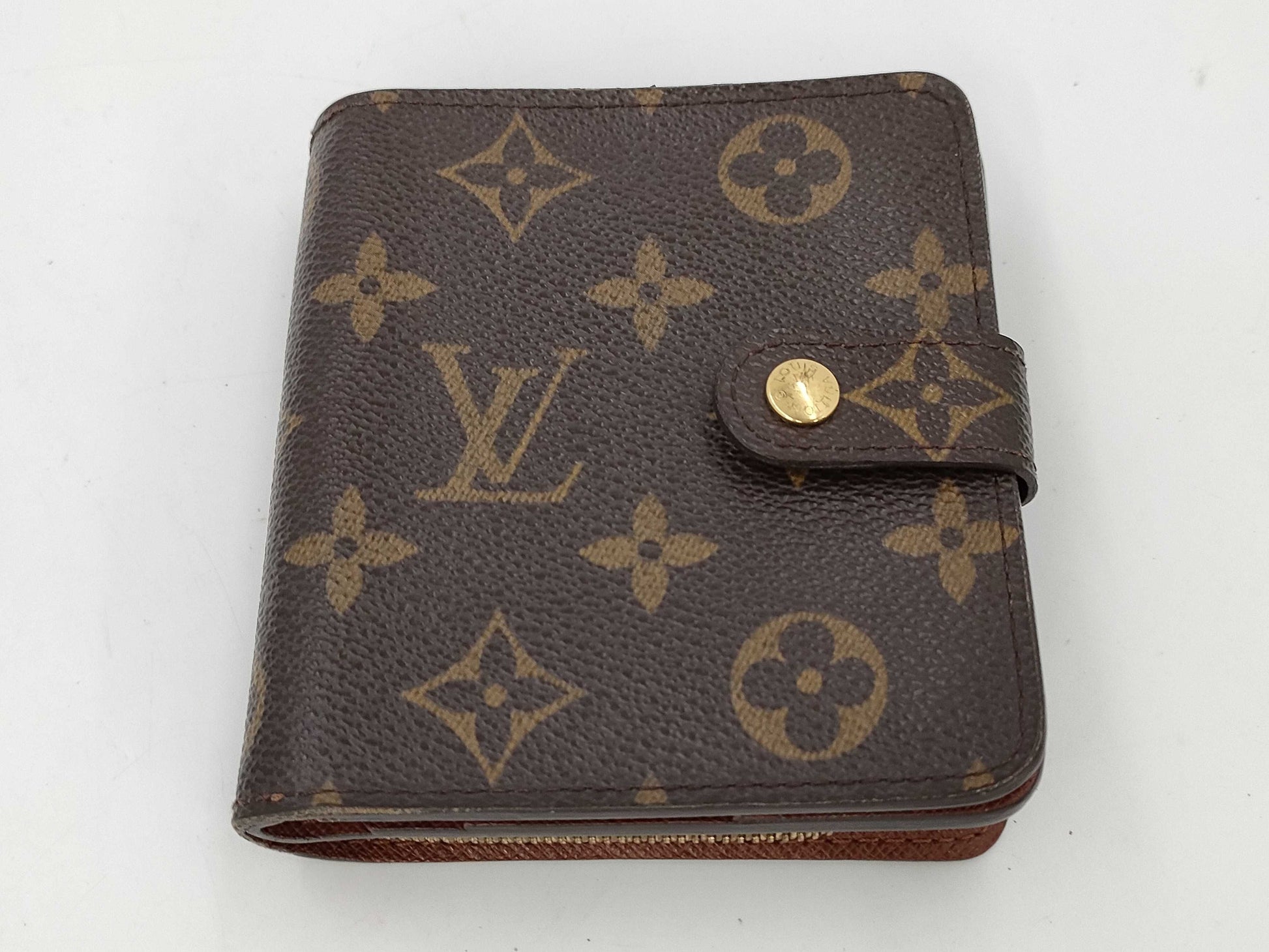 LOUIS VUITTON Monogram Wallet