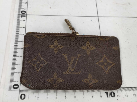 LOUIS VUITTON Monogram Pouch