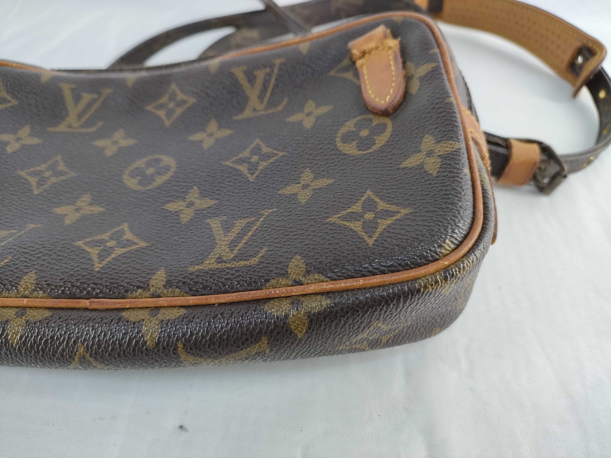 LOUIS VUITTON Monogram Brand Bag Shoulder Bag Louis Vuitton Shoulder Bag
