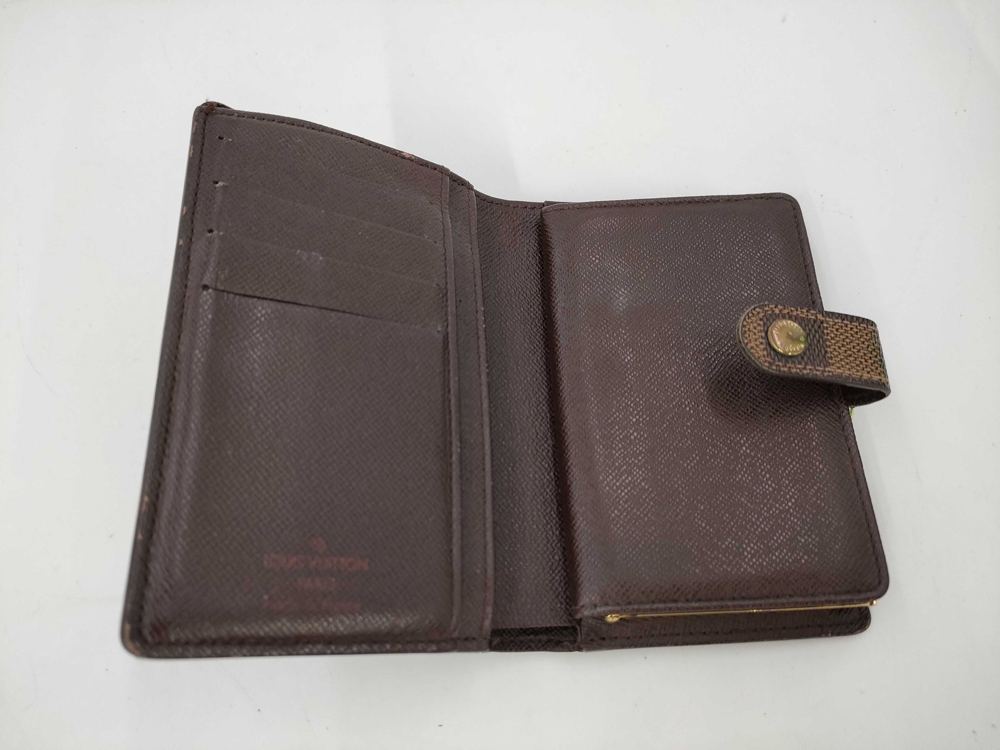 LOUIS VUITTON Damier Wallet
