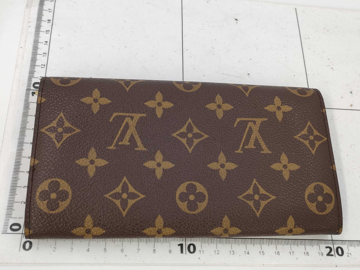 LOUIS VUITTON Monogram Wallet