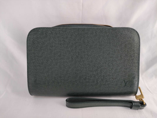 LOUIS VUITTON Taiga Brand Bag Other Bags Louis Vuitton Second Bag