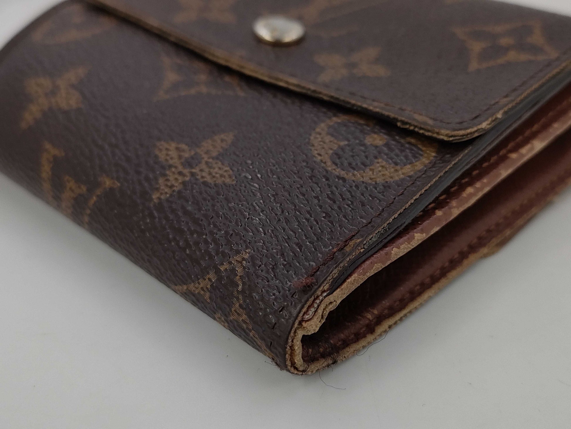 LOUIS VUITTON Monogram Wallet