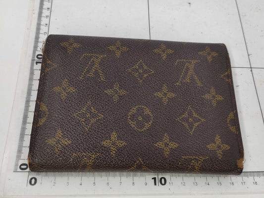 LOUIS VUITTON Monogram Wallet