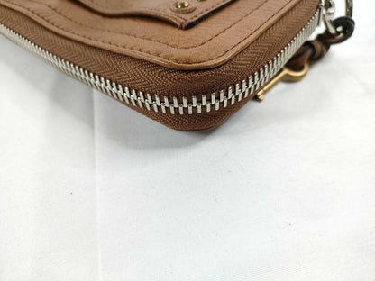 Chloe round zipper wallet