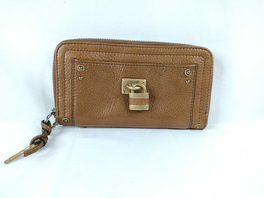 Chloe round zipper wallet