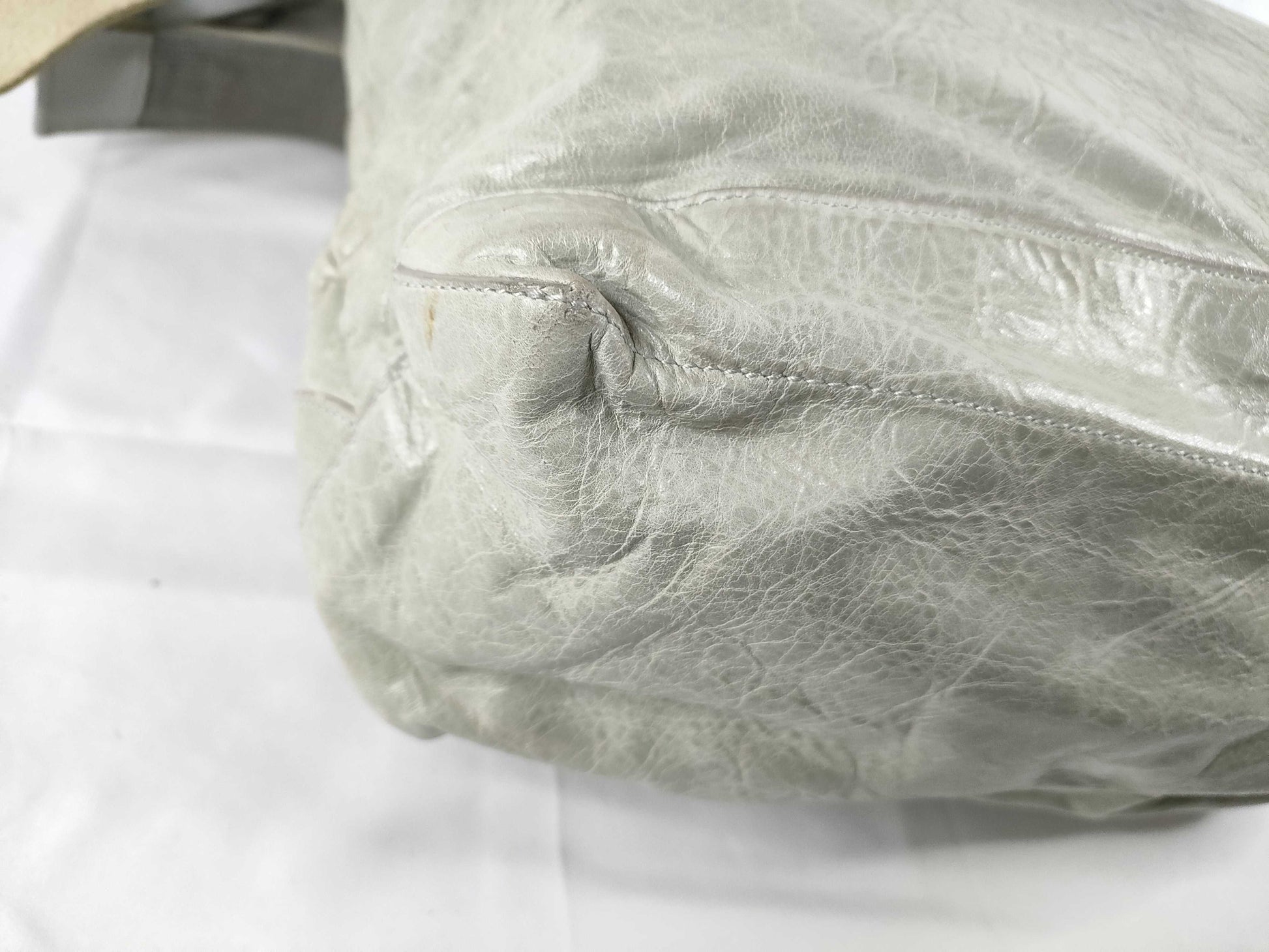 BALENCIAGA Gray Shoulder Bag