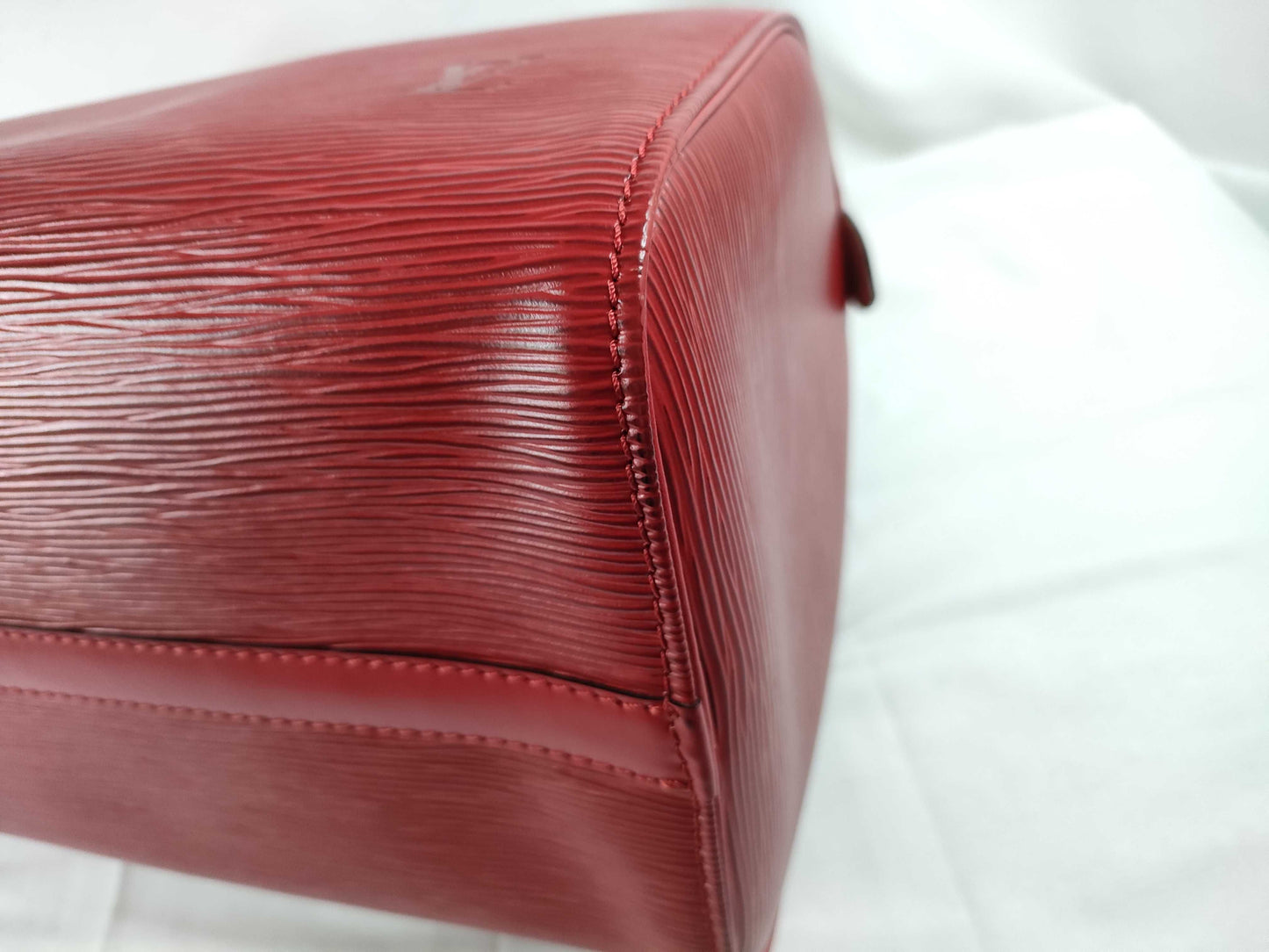 LOUIS VUITTON Epi Louis Vuitton Speedy Epi Red Handbag