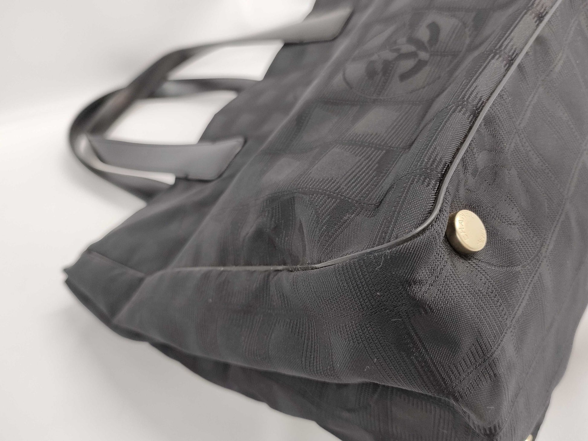 CHANEL Neutra MM Black Seal Tote Bag