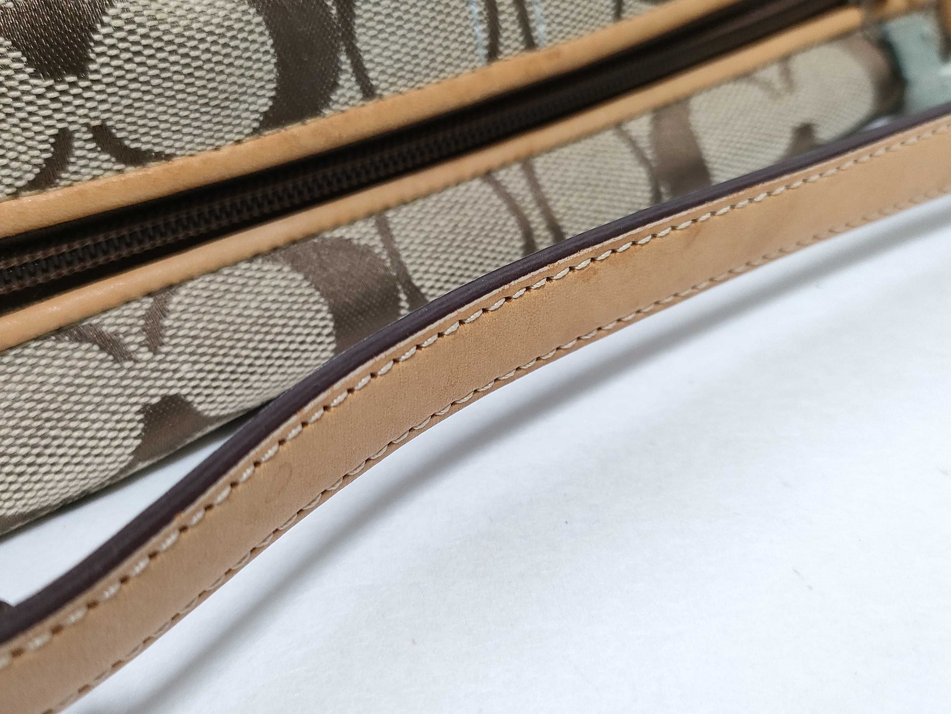 COACH Signature Handbag Canvas/Suede Beige/Light Blue Handbag