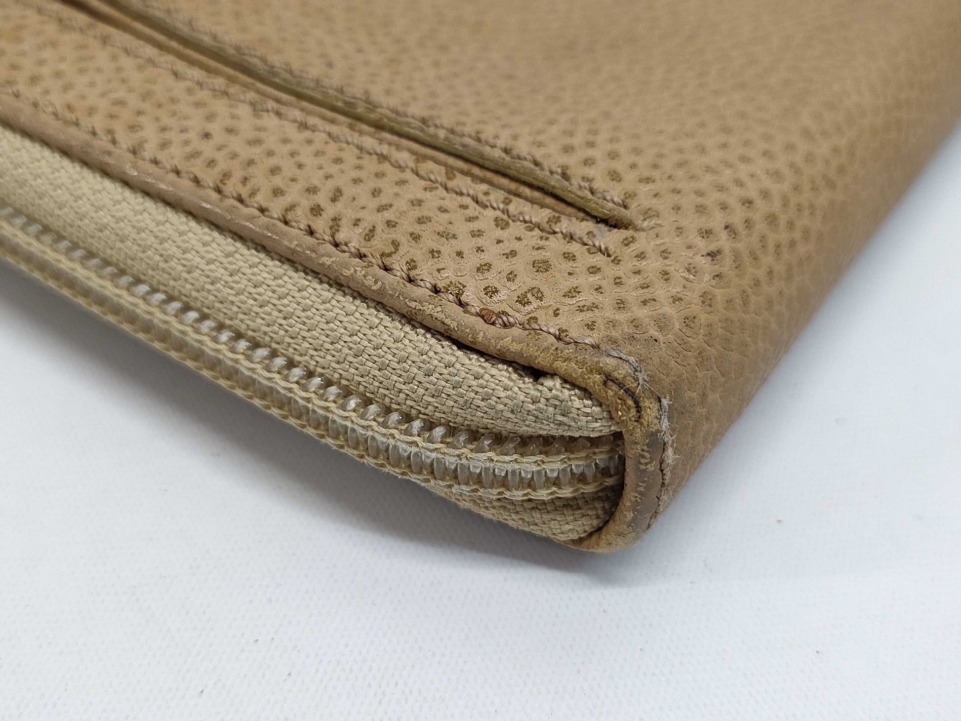 CHANEL Round Wallet Caviar Wallet