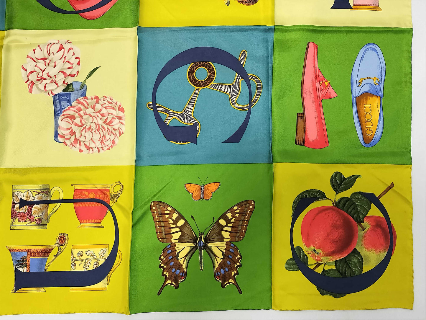 GUCCI Large Scarf Other Apparel