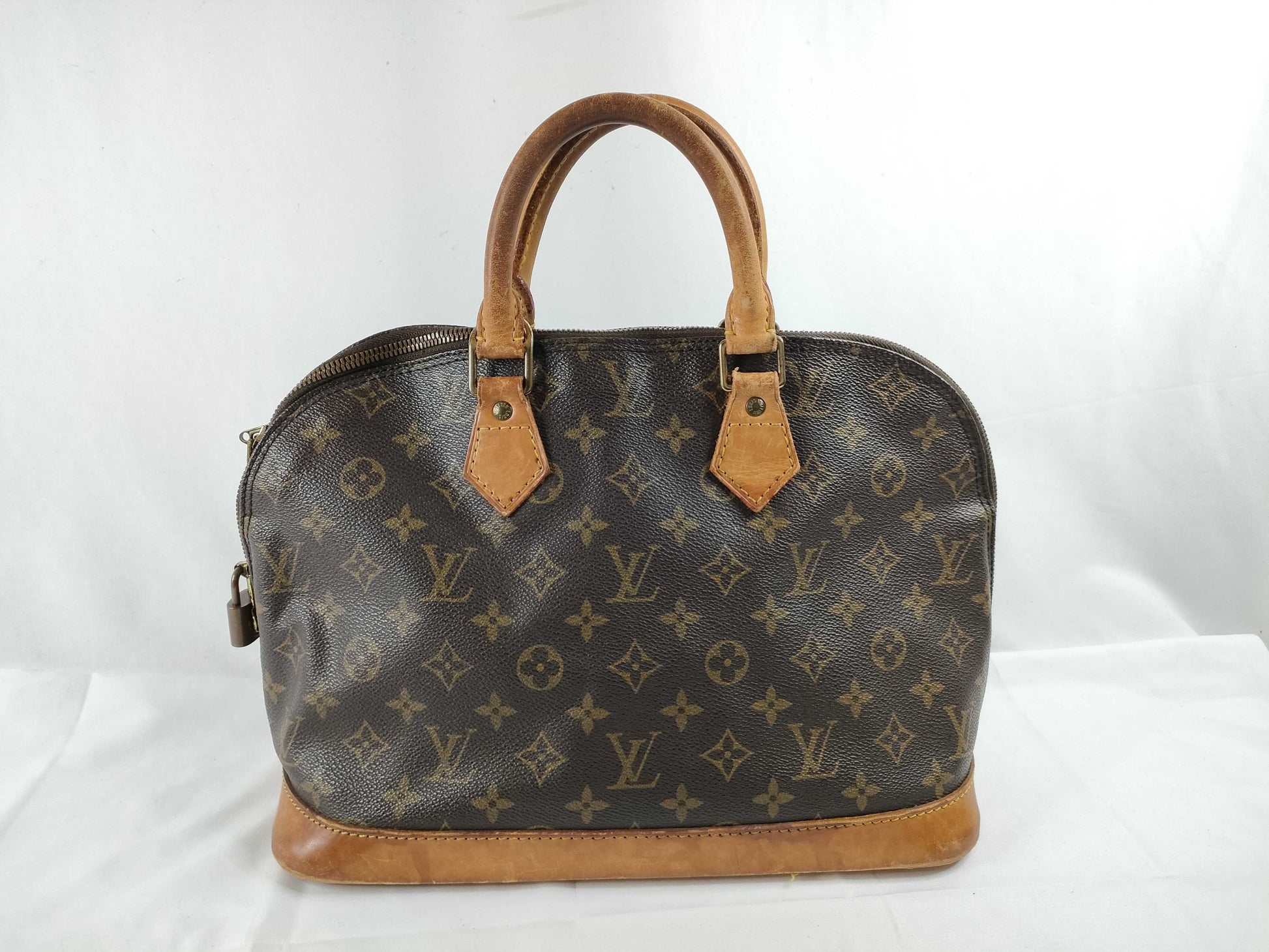 LOUIS VUITTON Monogram Alma Monogram M51130/BA1904 Handbag