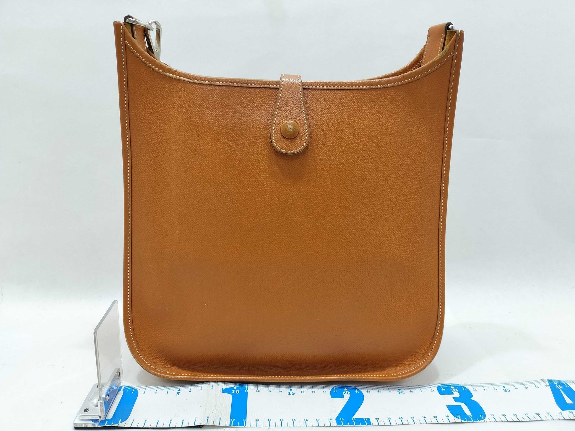 HERMES Evelyn Hermes Evelyn PM I engraved shoulder bag