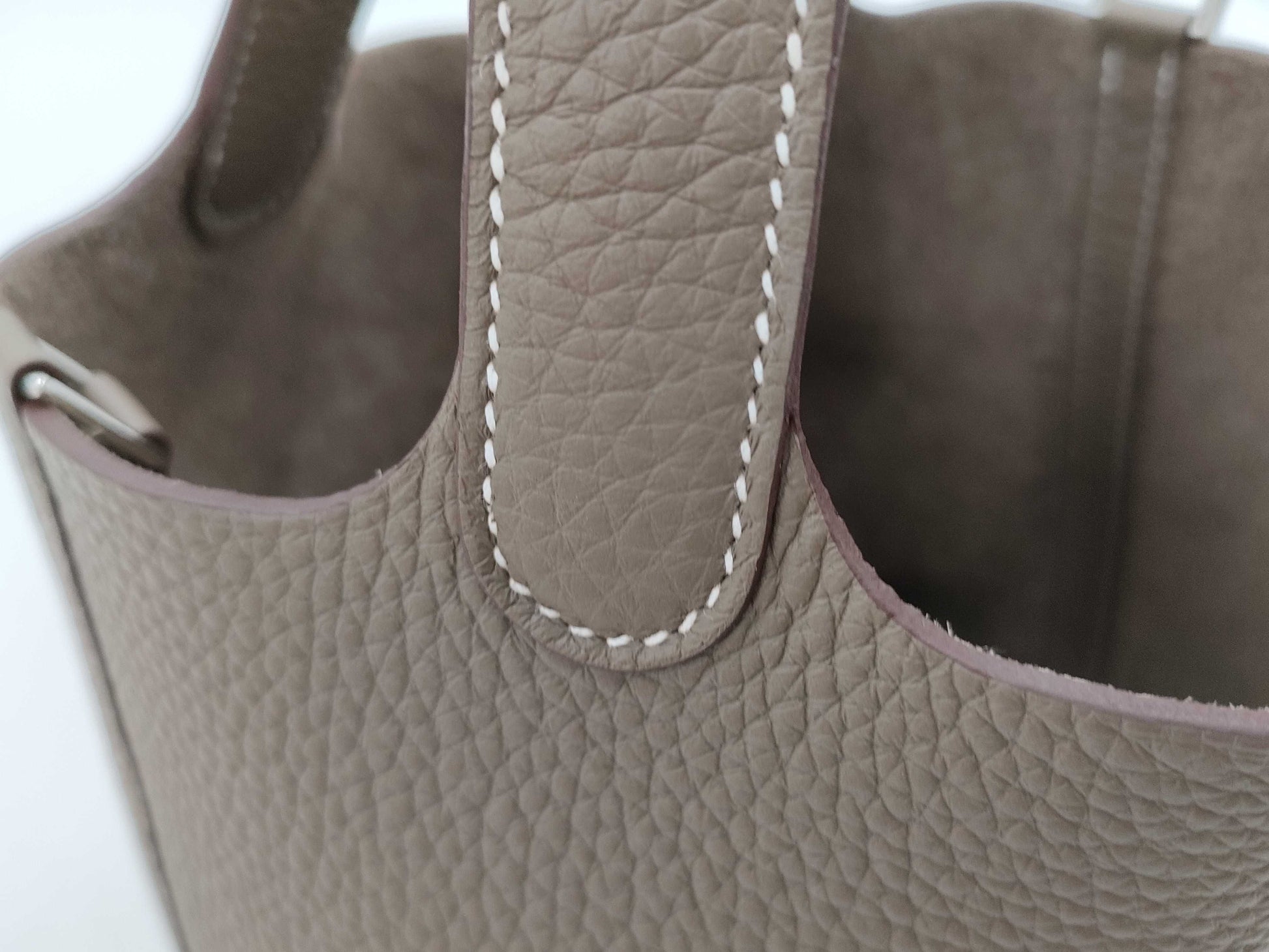 HERMES Picotin Lock 18 Taurillon Clemence Leather Handbag with Silver Hardware, K Stamp