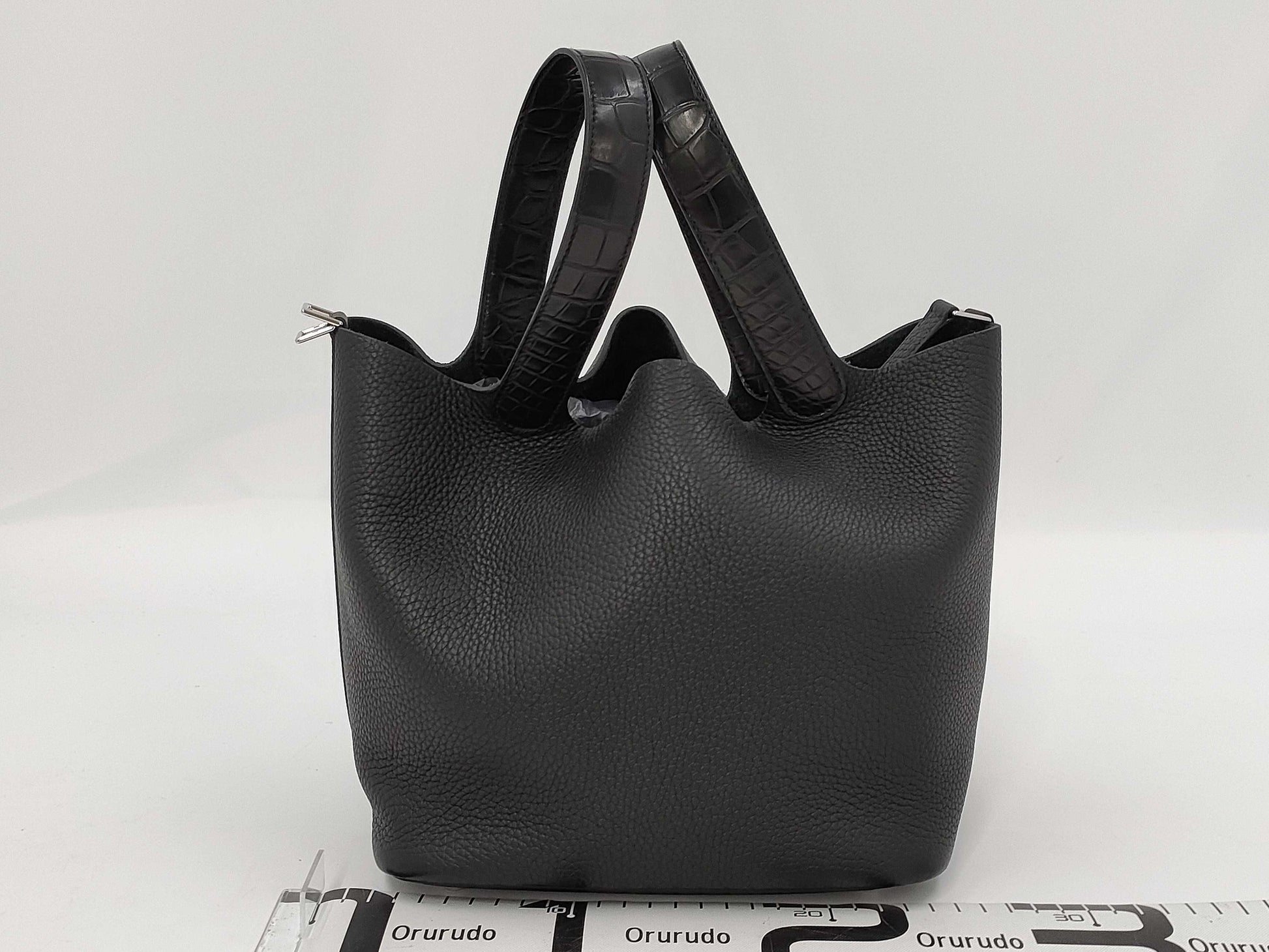 HERMES Picotin Lock MM Touch Taurillon Clemence Alligator Leather Handbag in Matte Black with Silver Hardware and Y Stamp