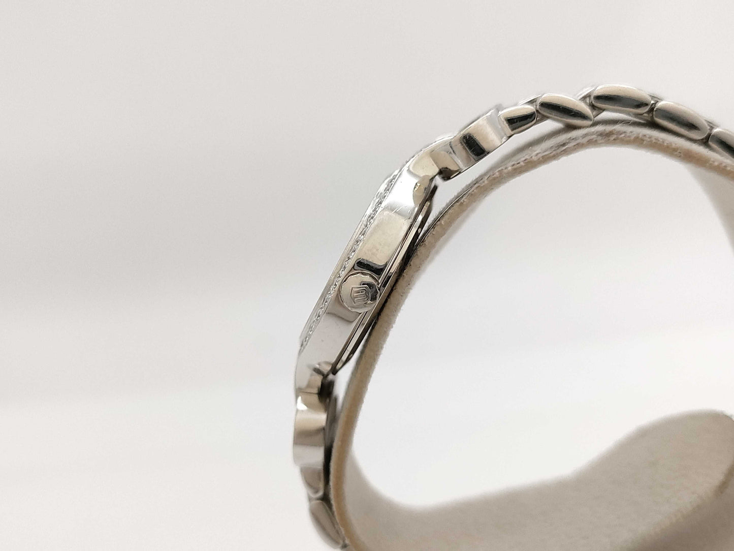 WALTHAM 93591.52 T020062 Quartz K18 Shell Dial Women's Watch