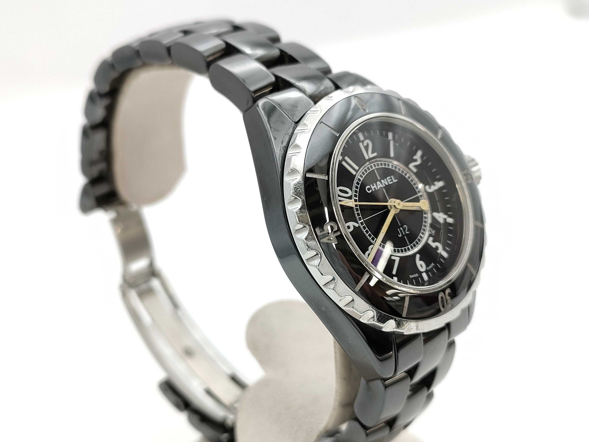 CHANEL J12 H0682 D.N.25955 Quartz Boys Watch