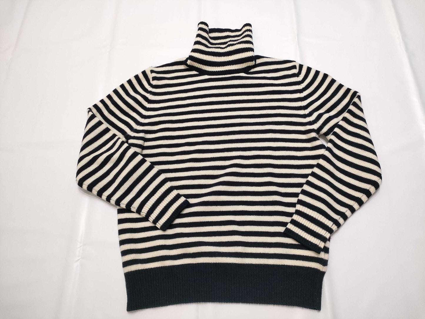 MONCLER MONCLER Moncler Striped Sweater Logo Top