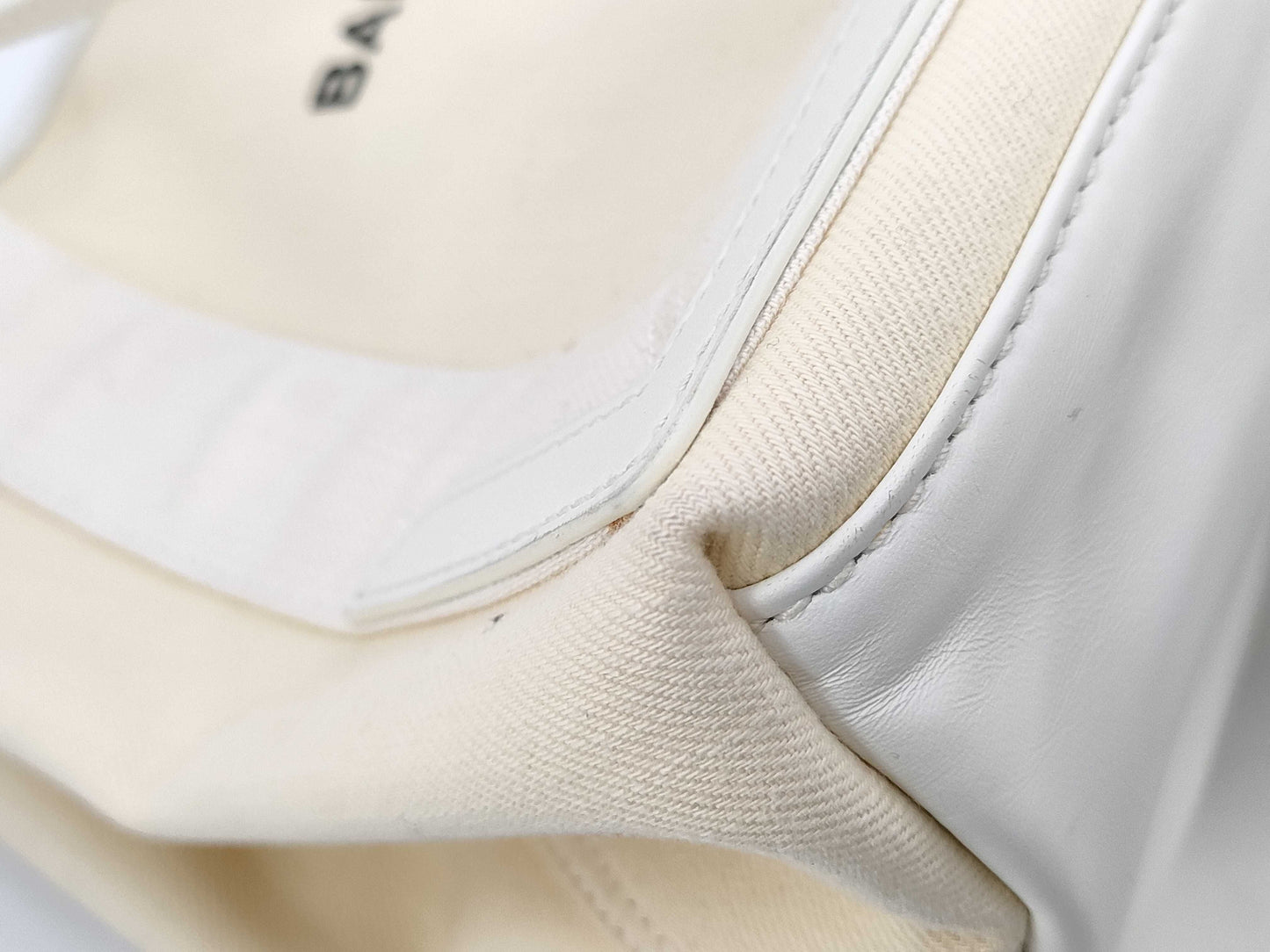 BALENCIAGA Balenciaga Handbag White Handbag