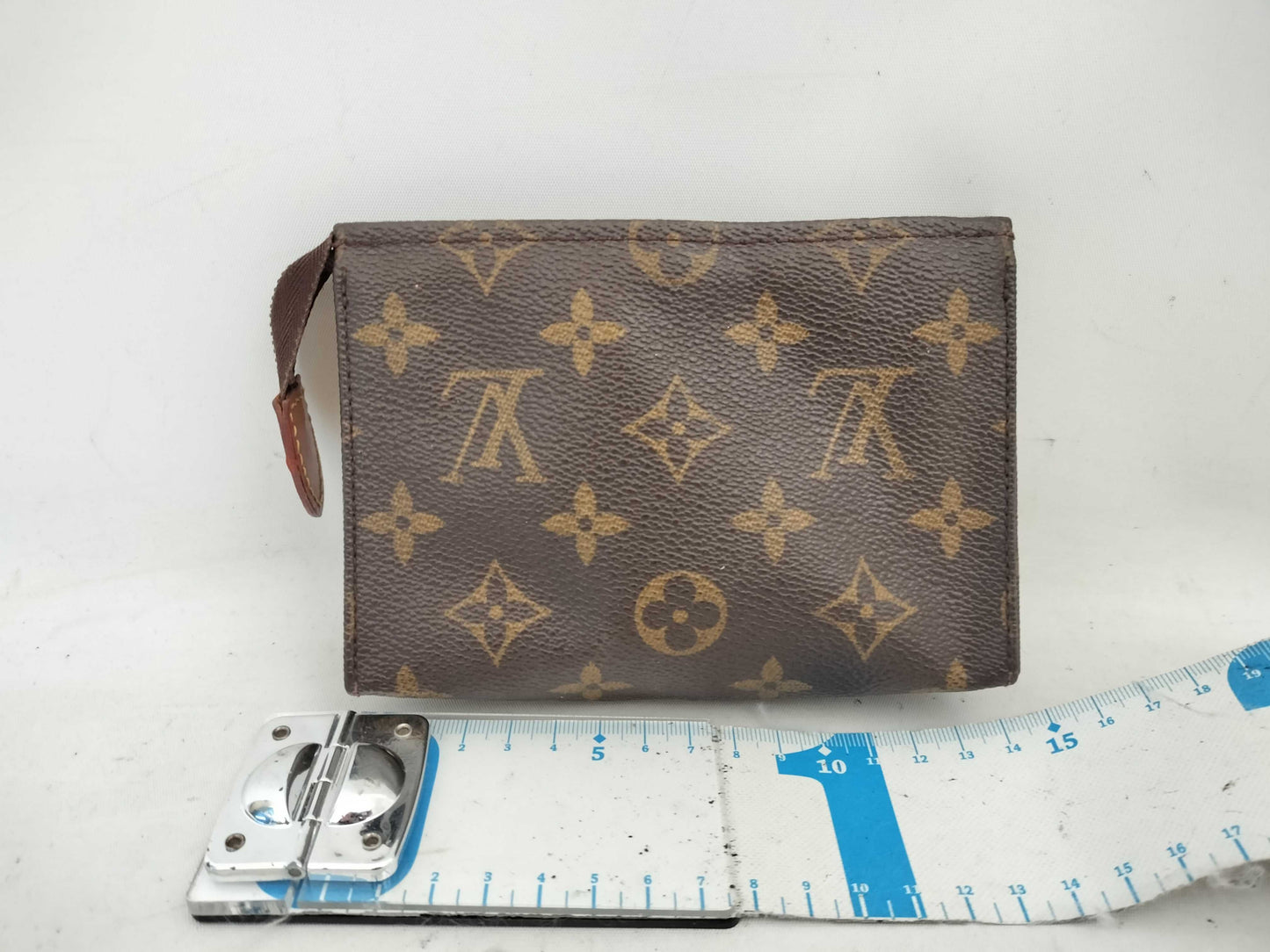 LOUIS VUITTON Monogram Louis Vuitton Monogram Pochette Toilette Pouch