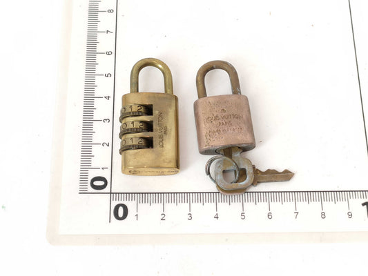 LOUIS VUITTON LOUIS VUITTON Louis Vuitton Cadena & Key 2 Types Other Accessories