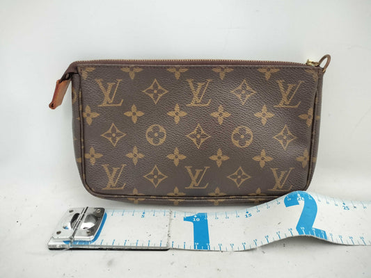 LOUIS VUITTON Monogram Accessory Pouch