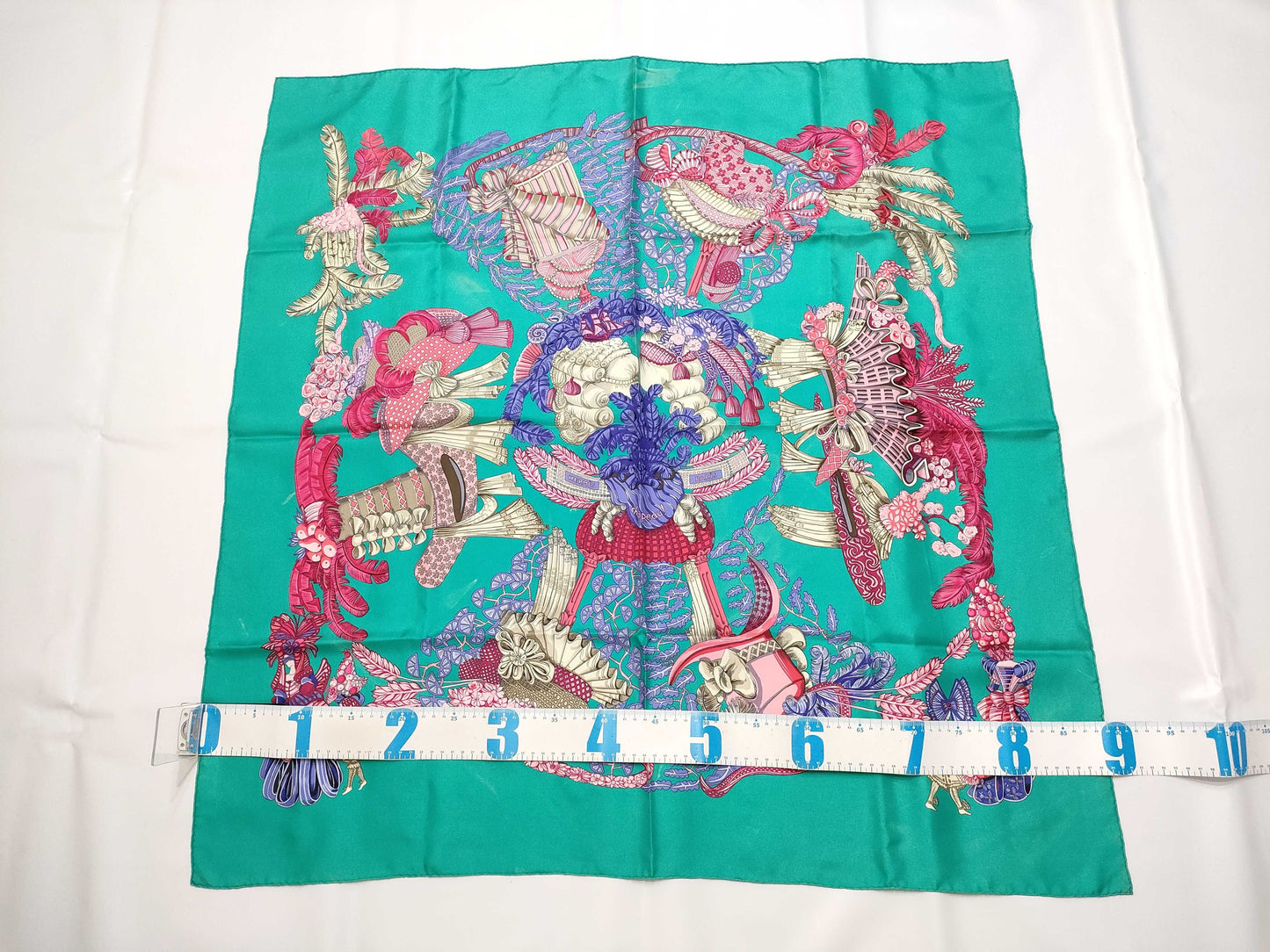 HERMES Carre HERMES Hermes Carre 90 Scarf Scarf