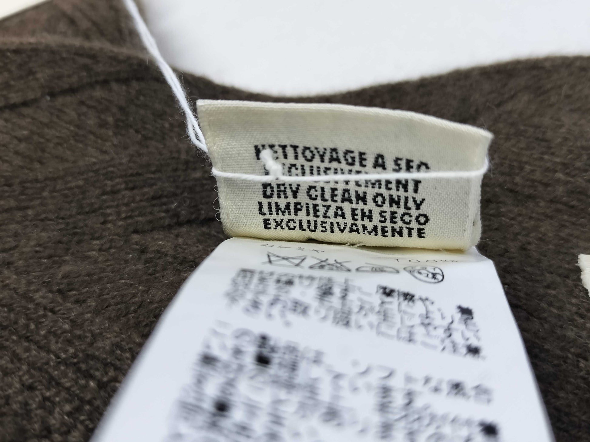 HERMES HERMES 100% Cashmere Scarf