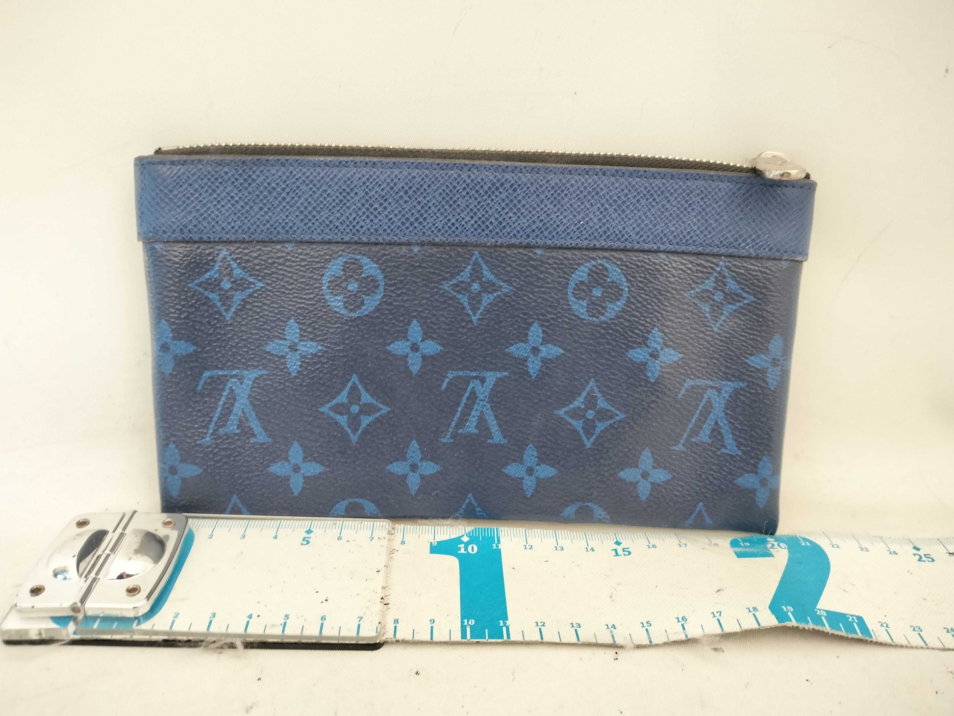 LOUIS VUITTON Pouch Pouch