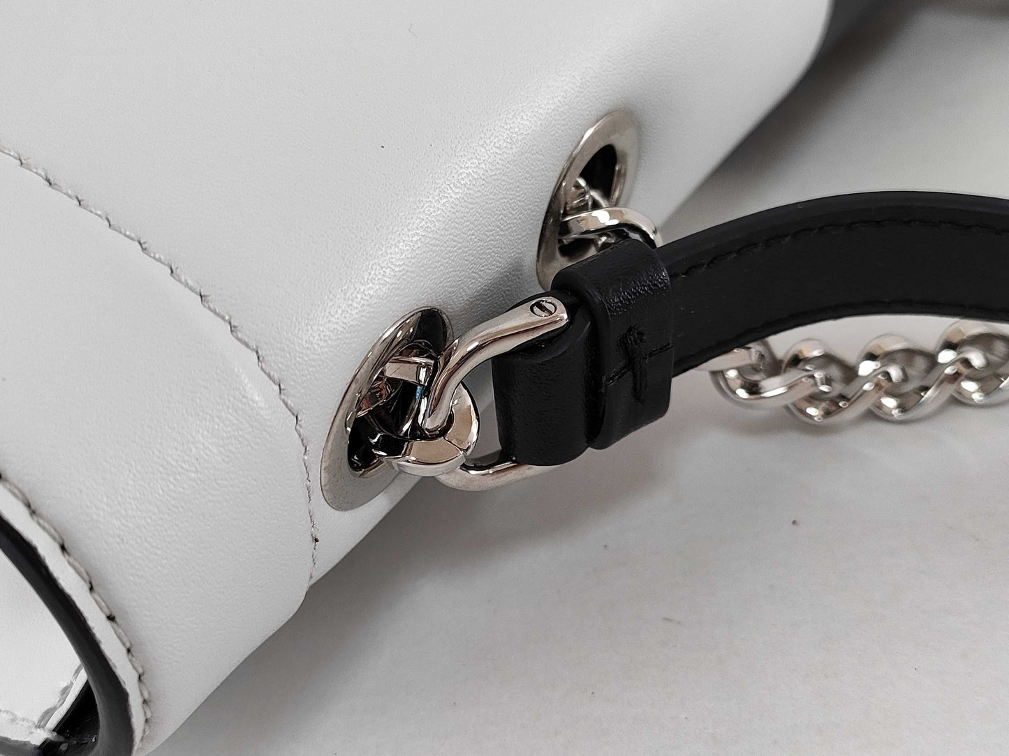 Salvatore Ferragamo Vara Chain Shoulder Bag in White and Black