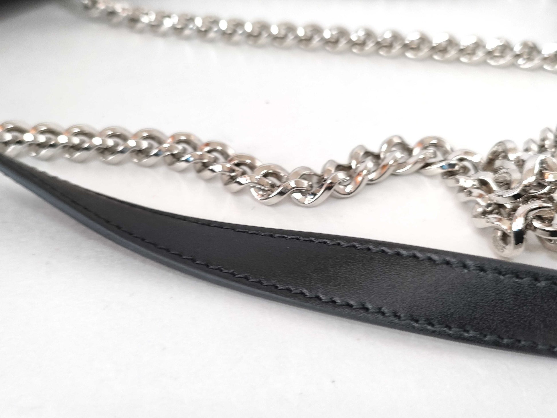 Salvatore Ferragamo Vara Chain Shoulder Bag in White and Black