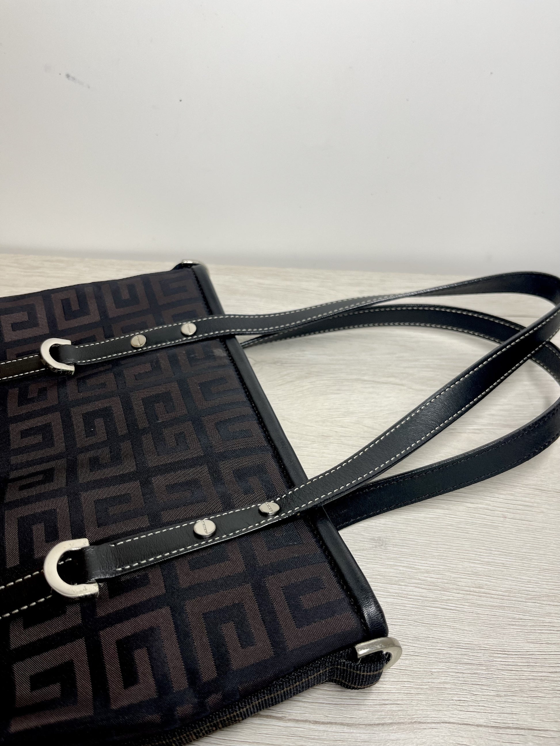 GIVENCHY GIVENCHY Givenchy Bag Logo Tote Bag