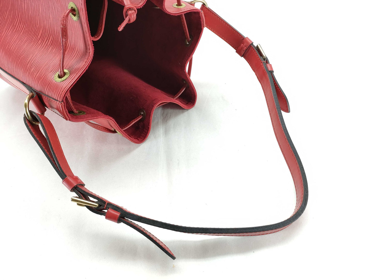 LOUIS VUITTON Epi Epinoe Shoulder Bag