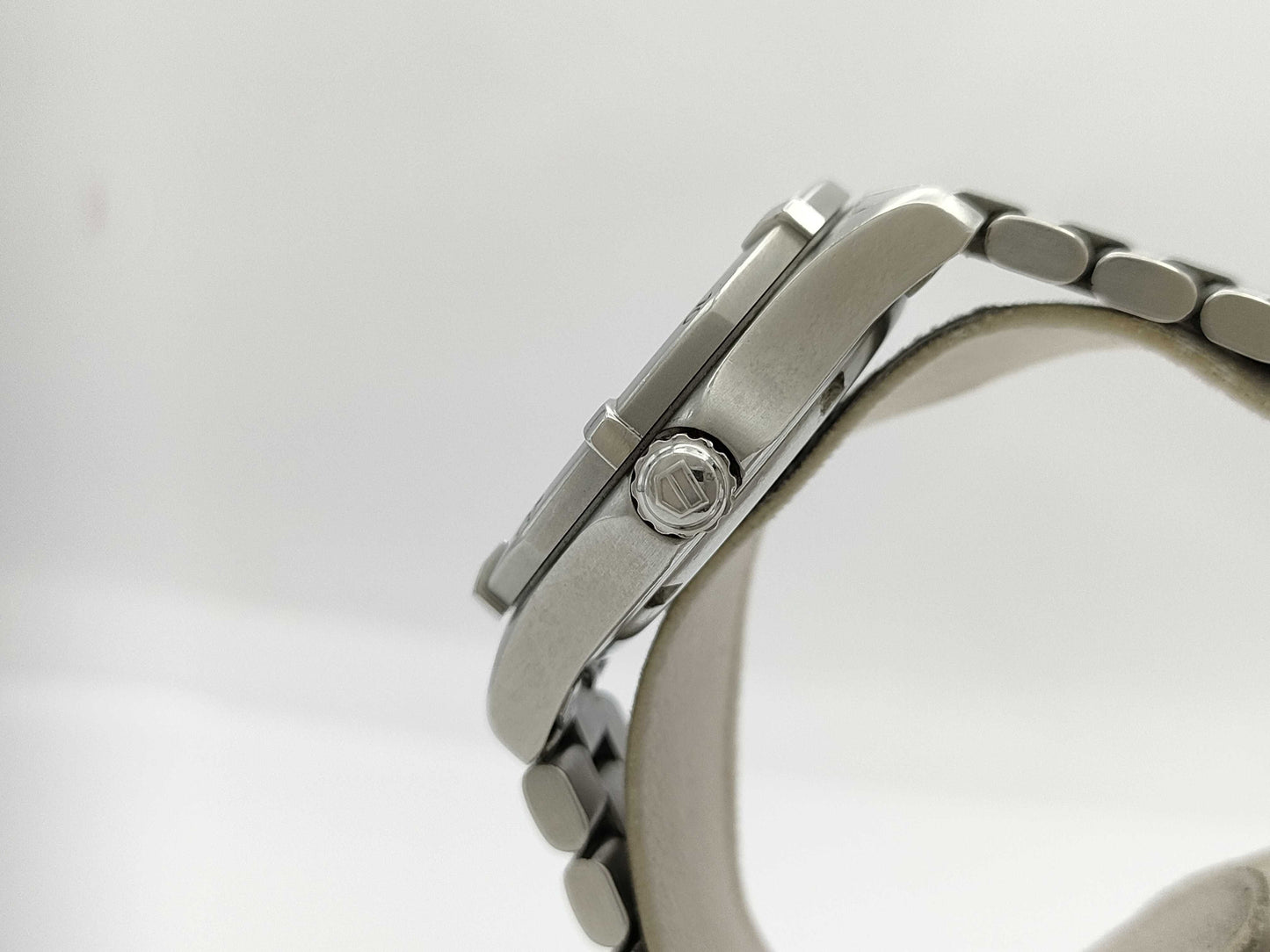 TAG Heuer Professional WK1212 N59330 Quartz Immovable Boys Watch