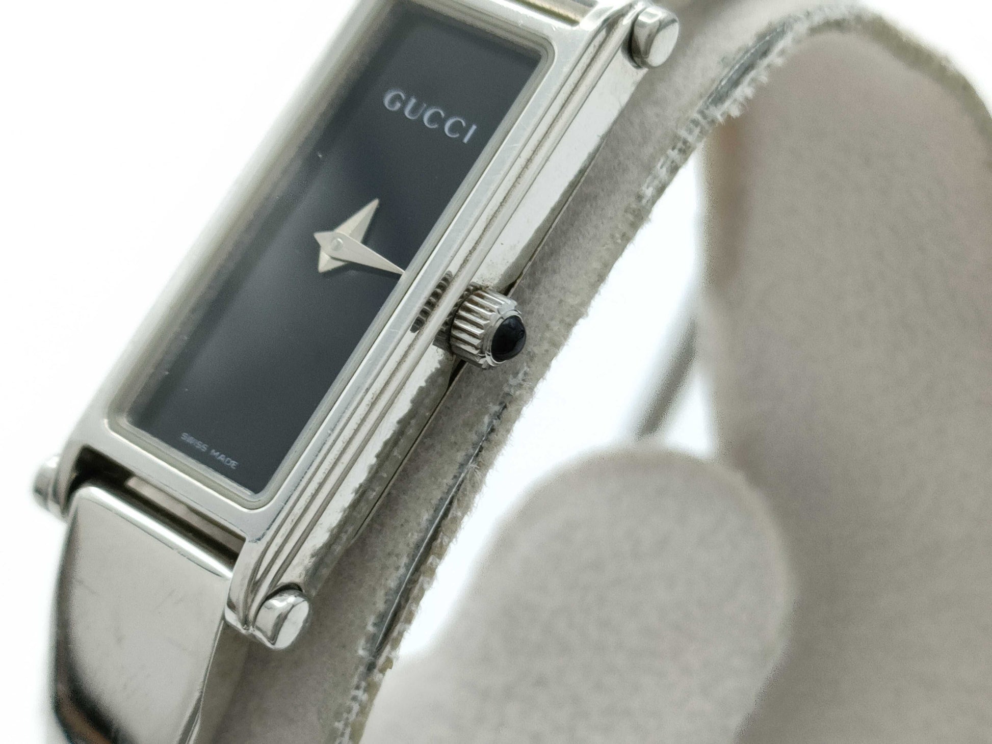 GUCCI 1500L 0507398 Black Dial Women's Watch