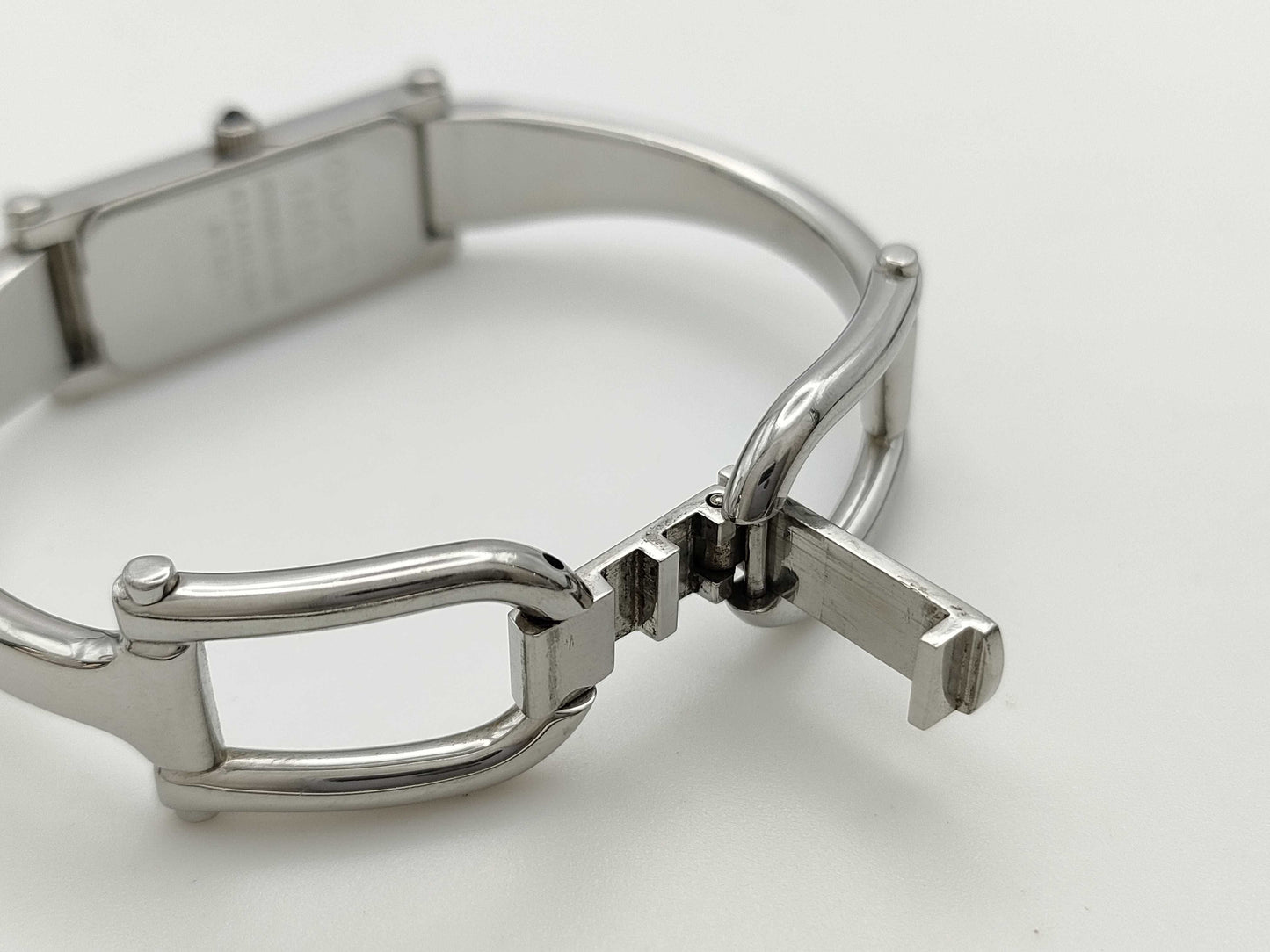 GUCCI 1500L 0507398 Black Dial Women's Watch