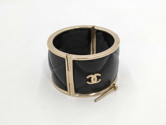 CHANEL CHANEL Bangle Leather Black x Gold Cocomark B16B Bracelet Bangle