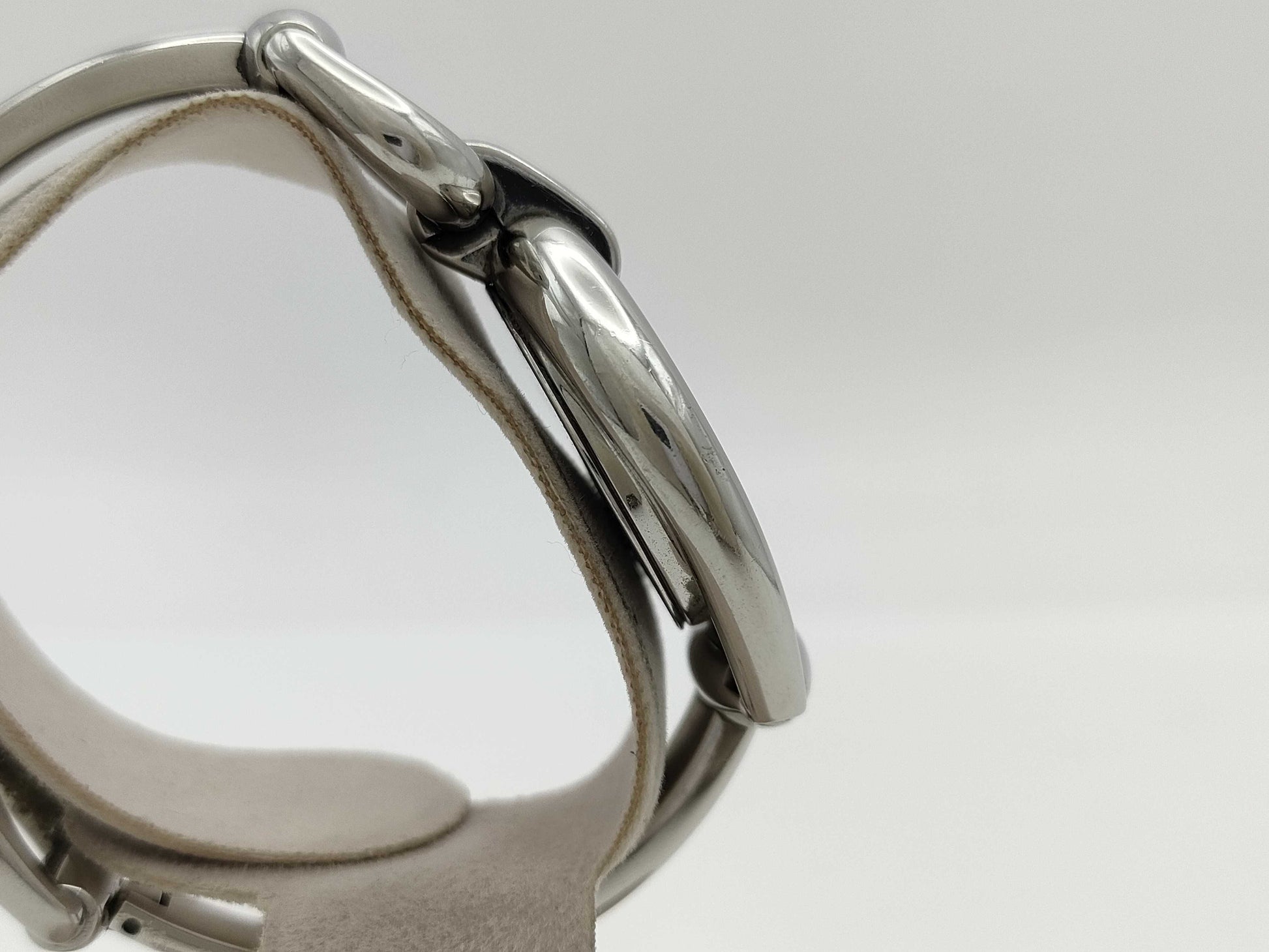 GUCCI 139.5 14957745 Quartz Women's Watch