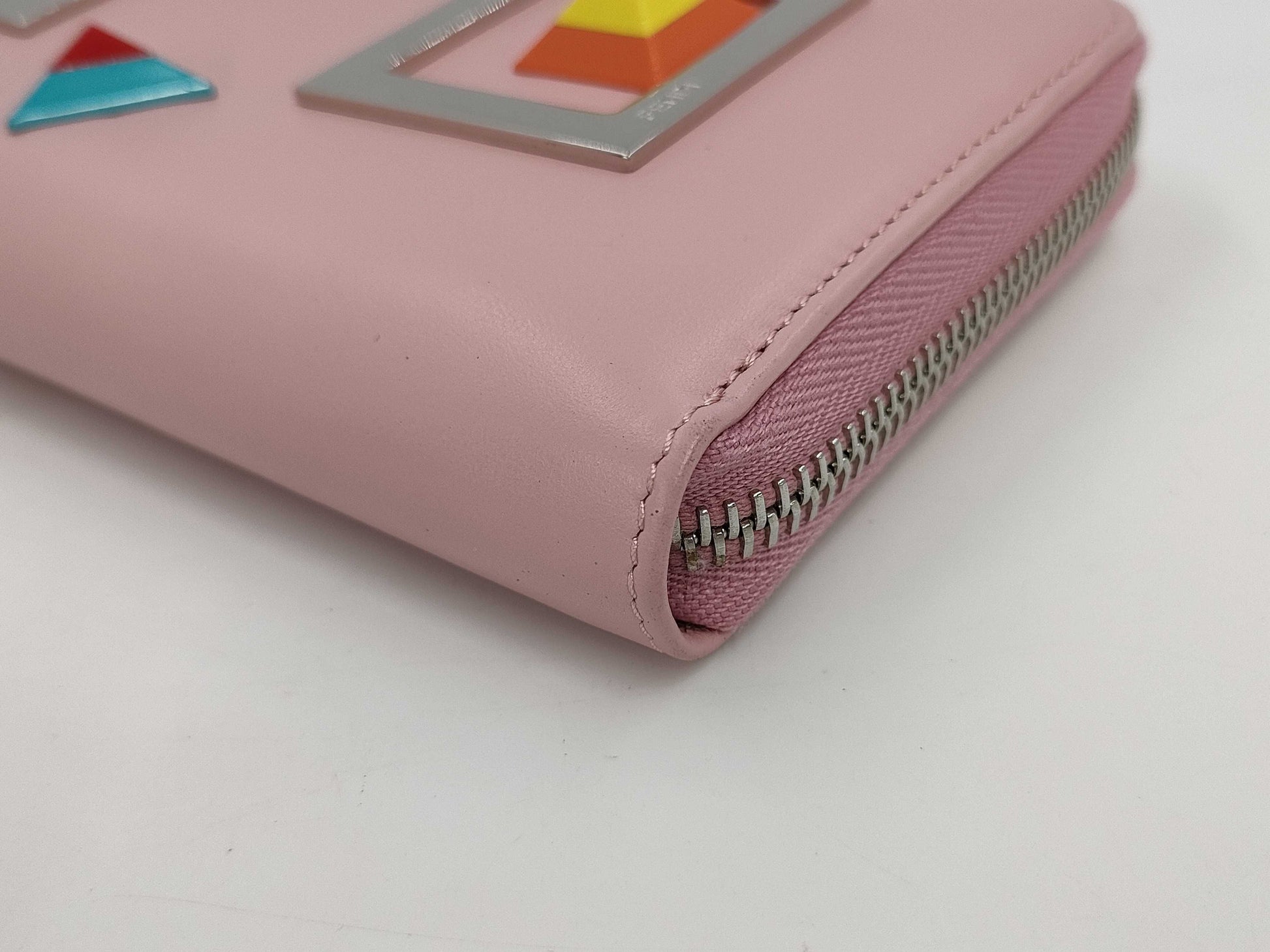 FENDI Round Zip Leather Long Wallet Wallet