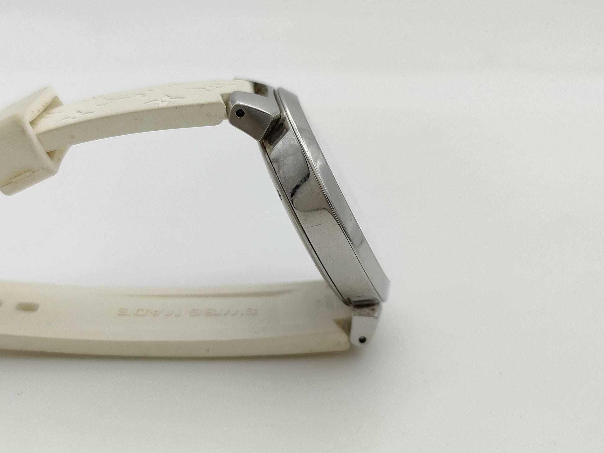 LOUIS VUITTON Q13MJ TG8465 Quartz Boys Watch