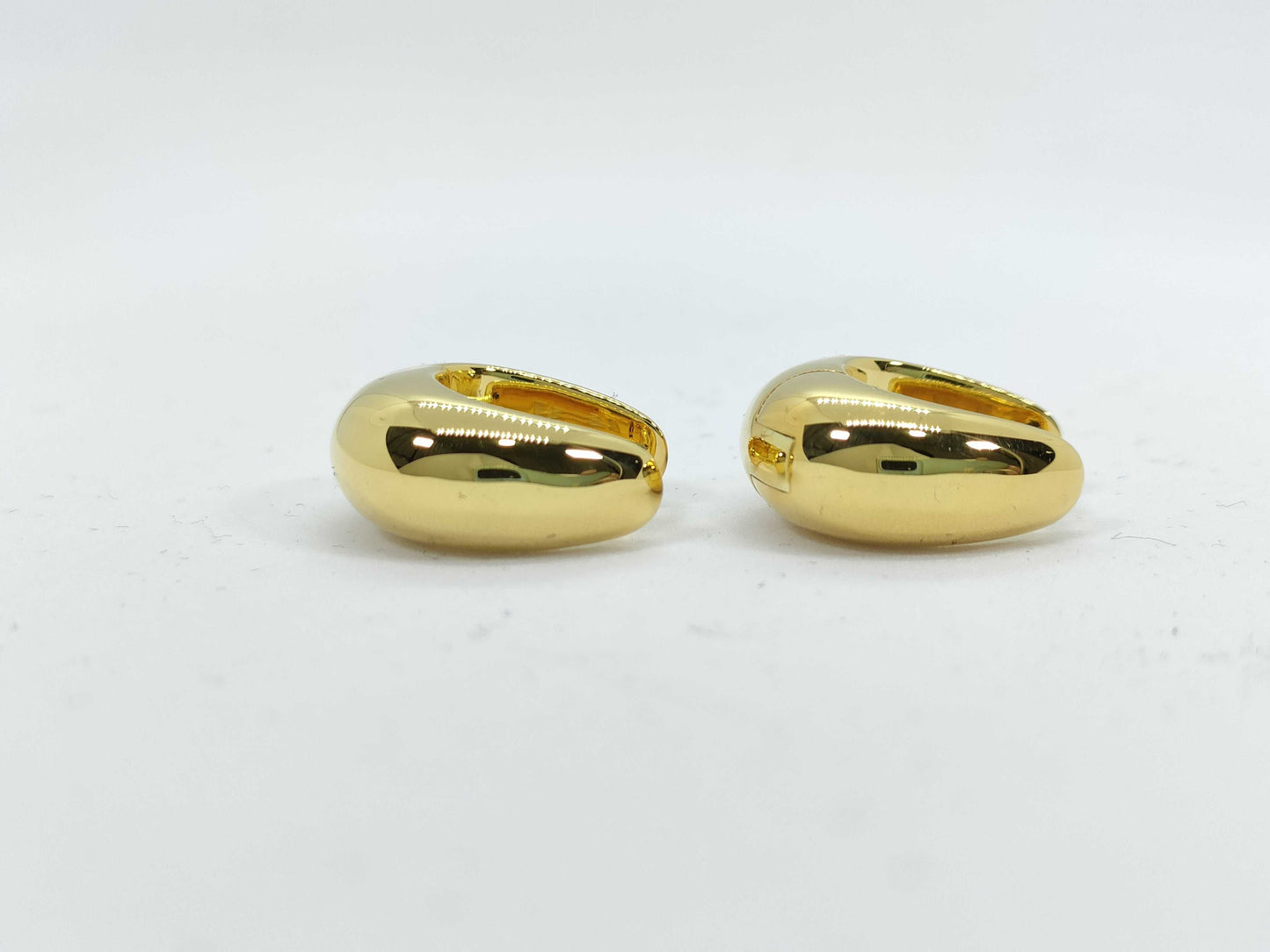 Tom Wood Ice Hoop Earrings, Small, Gold