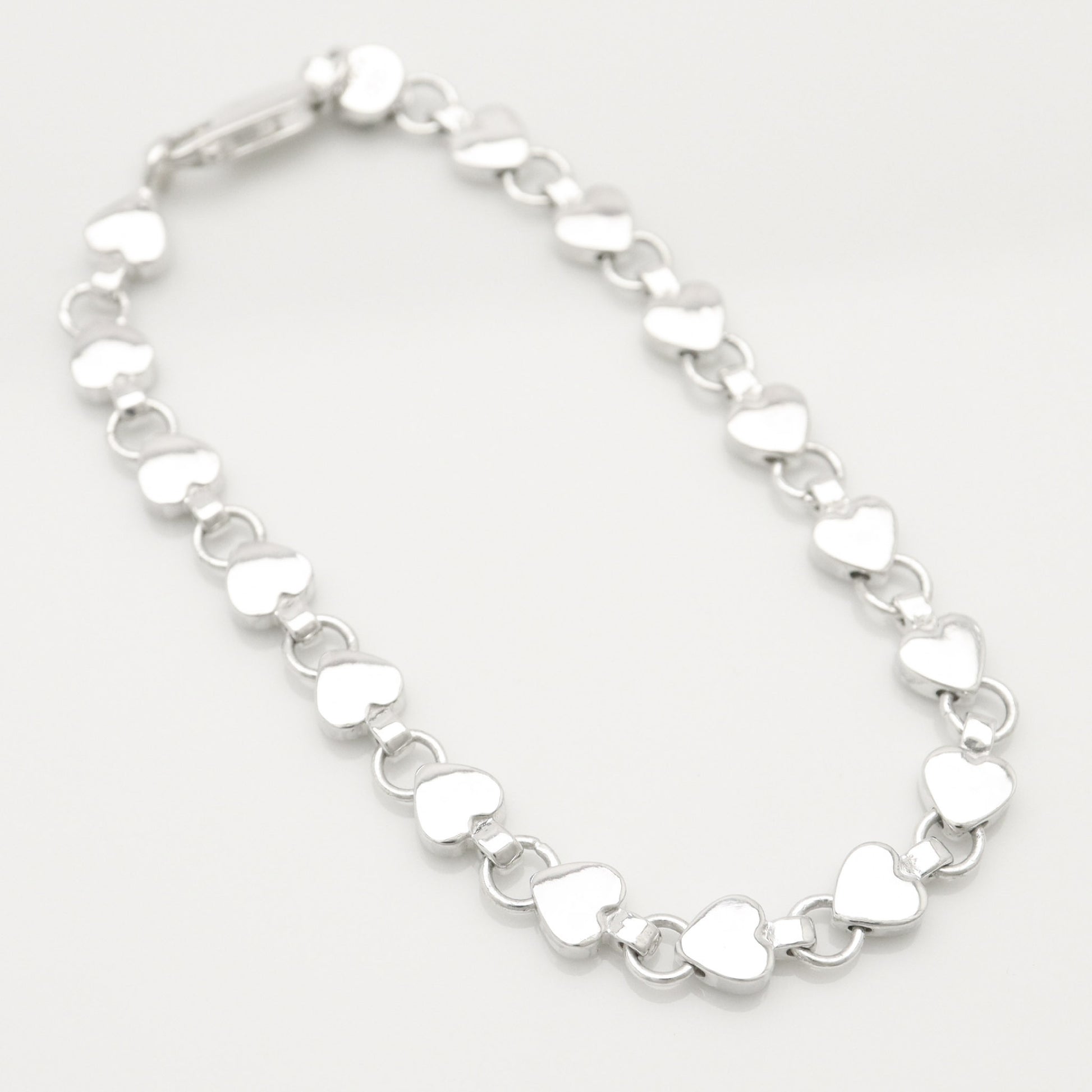 Tiffany & Co. Puff Heart Bracelet in Sterling Silver , Weight: 12.59g
