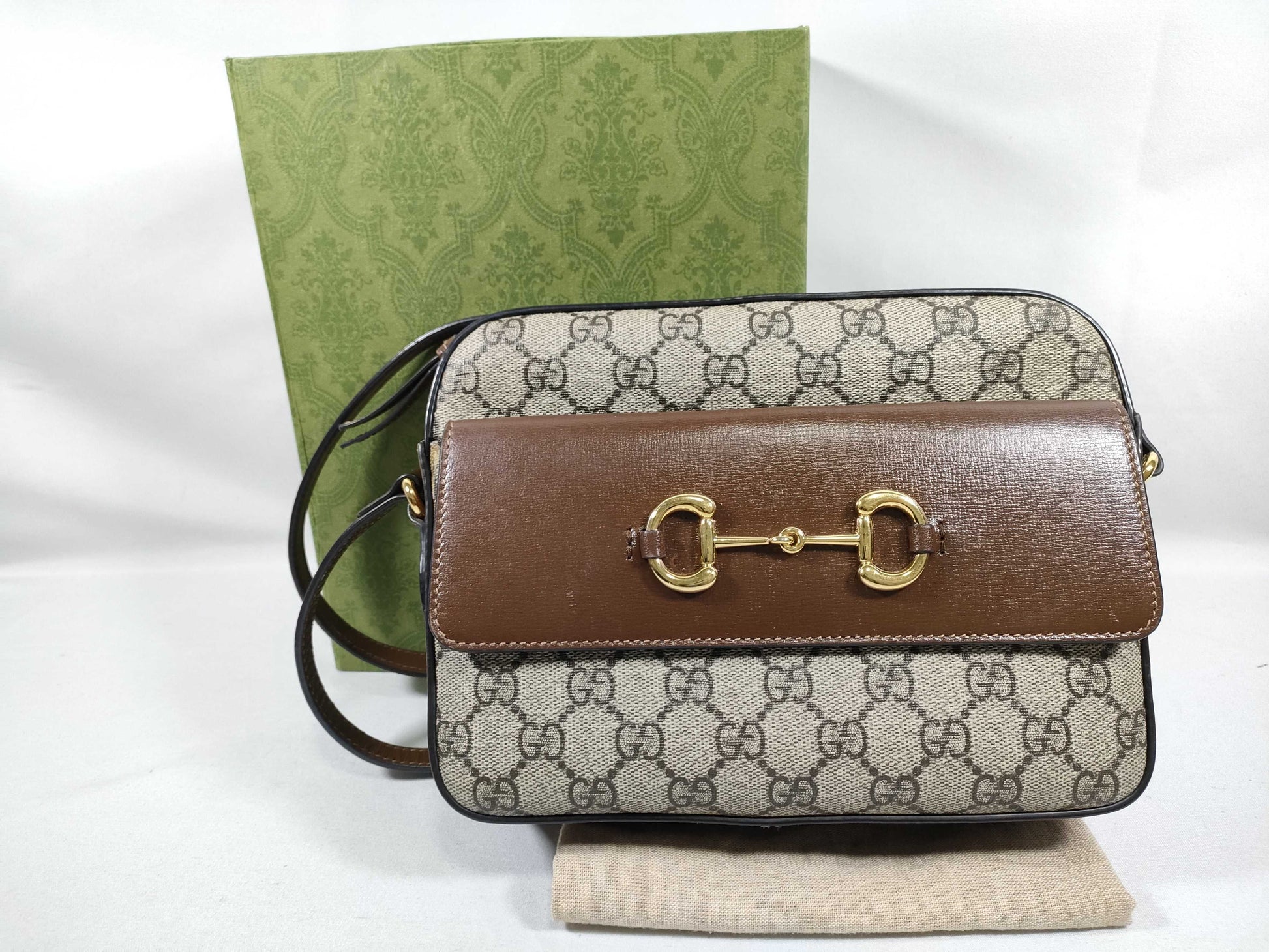 GUCCI GG Supreme GUCCI Horsebit GG Supreme Shoulder Shoulder Bag