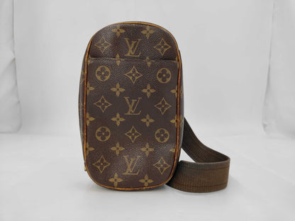 LOUIS VUITTON Louis Vuitton Monogram Pochette Gange CA0043 Shoulder Bag