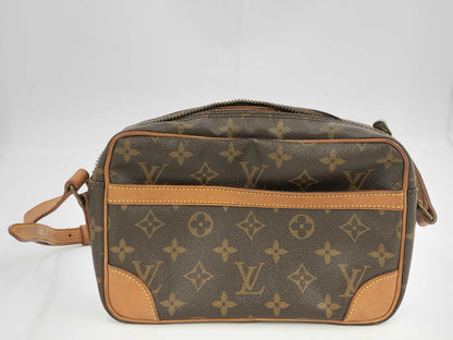 LOUIS VUITTON Louis Vuitton Monogram Trocadero 23 844 Shoulder Bag