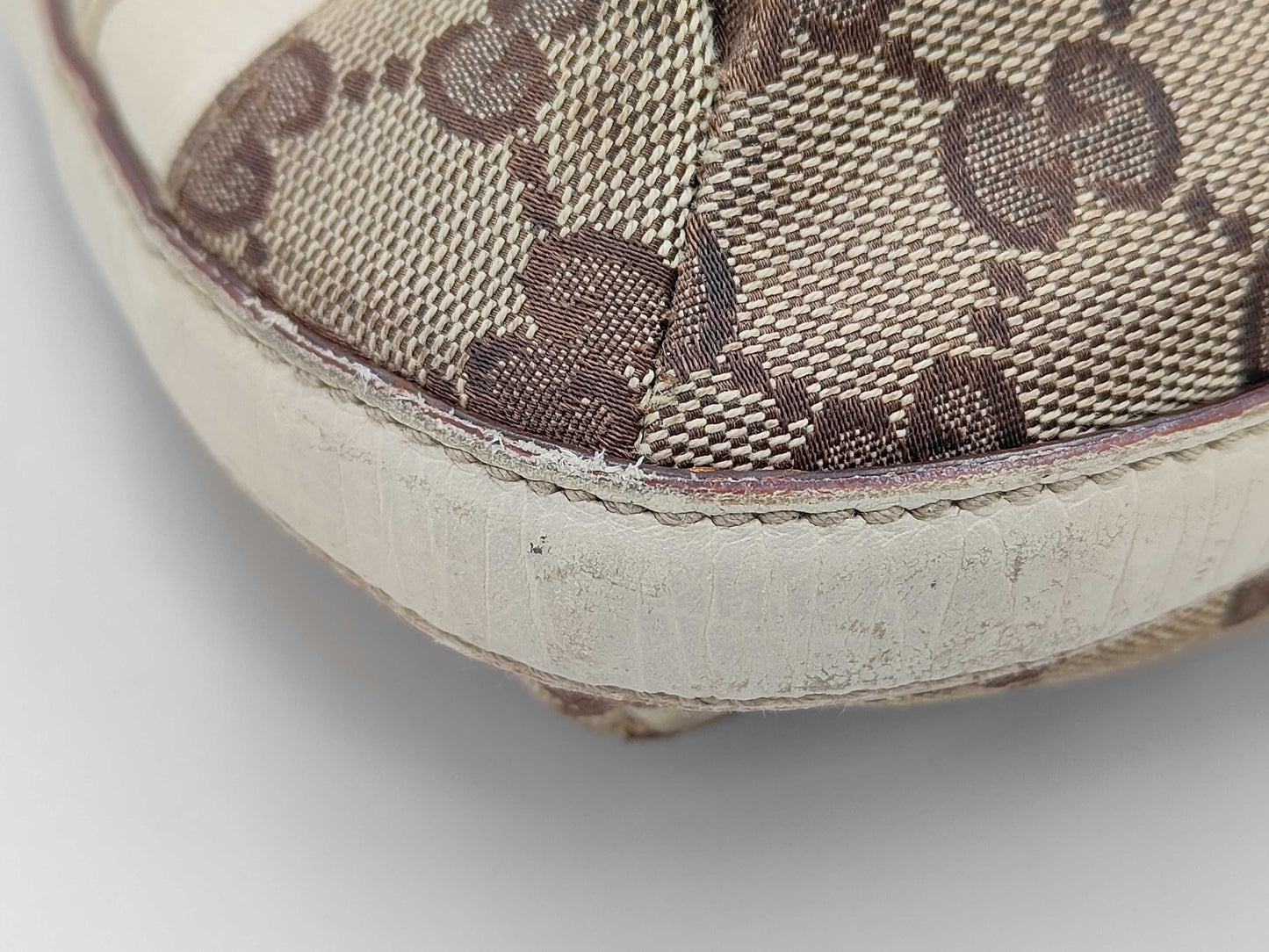 GUCCI Gucci GG Canvas Shoulder Bag Shoulder Bag